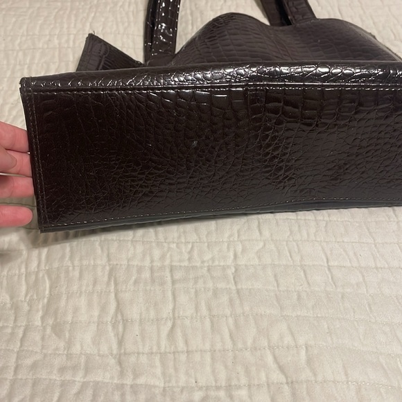 Brown crocodile print purse; no brand - Picture 5 of 7